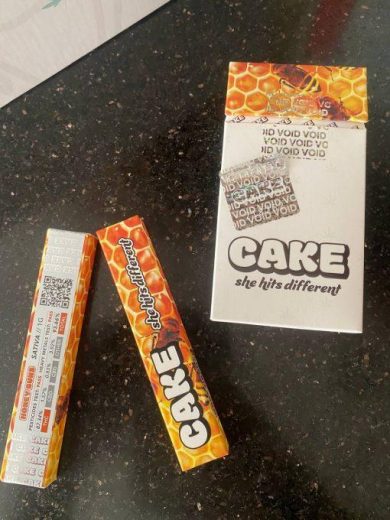 honey buns cake cart